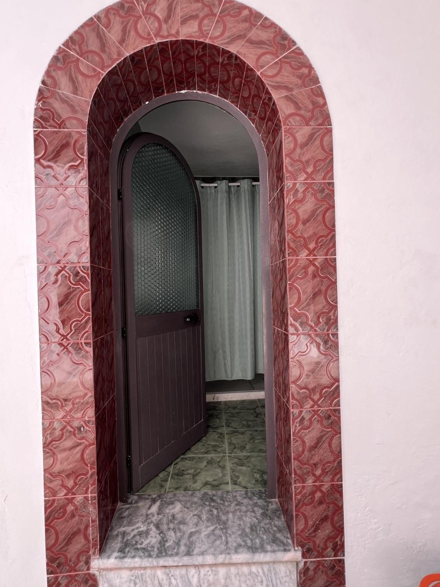 Onetwosleep Guesthouse Shkodër Esterno foto