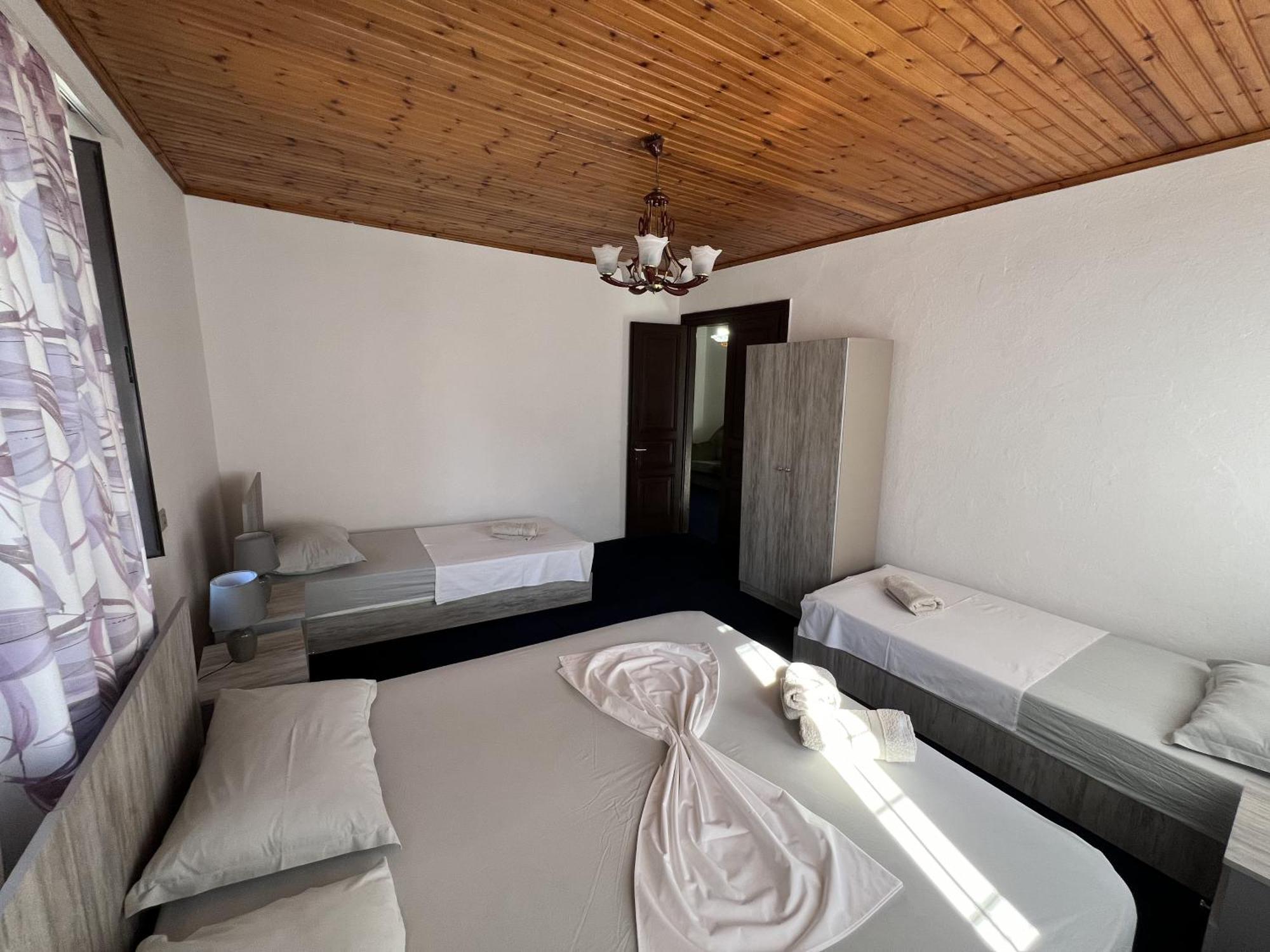Onetwosleep Guesthouse Shkodër Esterno foto